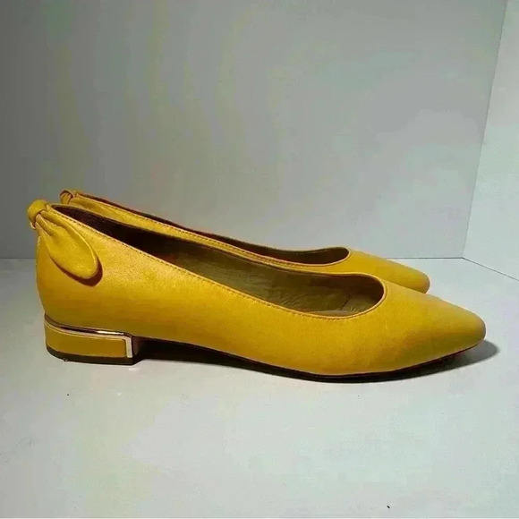 Talbots Yellow with Gold Accents Ballet Flats with Bow on Heel, Size 8 - Picture 8 of 10